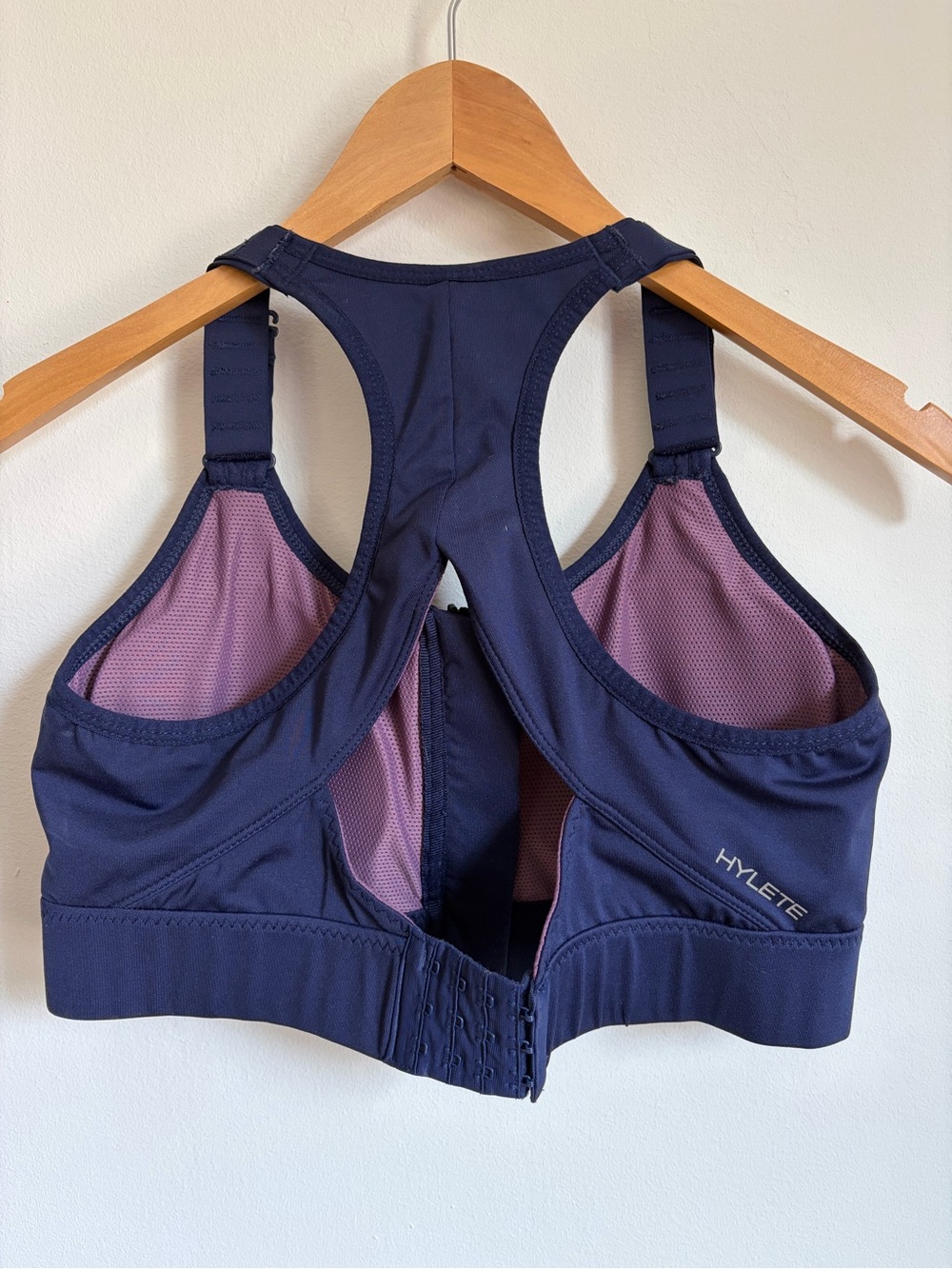 Hylete Front-Zip Sports Bra Activewear View 2